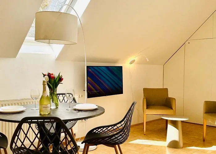 Parkside By Bestchoice - Self Check-in With Parking Option Graz