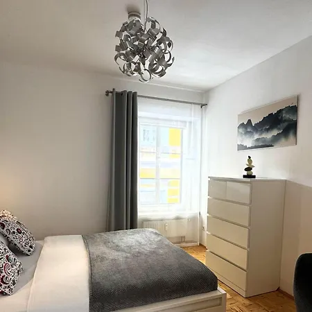 Parkside By Bestchoice - Self Check-in With Parking Option Apartmán Štýrský Hradec