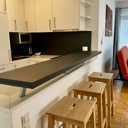 Parkside By Bestchoice - Self Check-in With Parking Option Apartman *