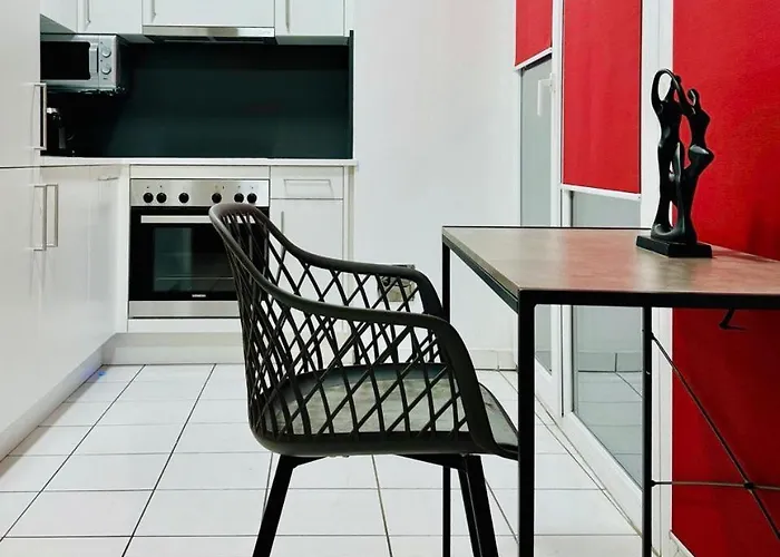 Parkside By Bestchoice - Self Check-in With Parking Option * Γκρατς